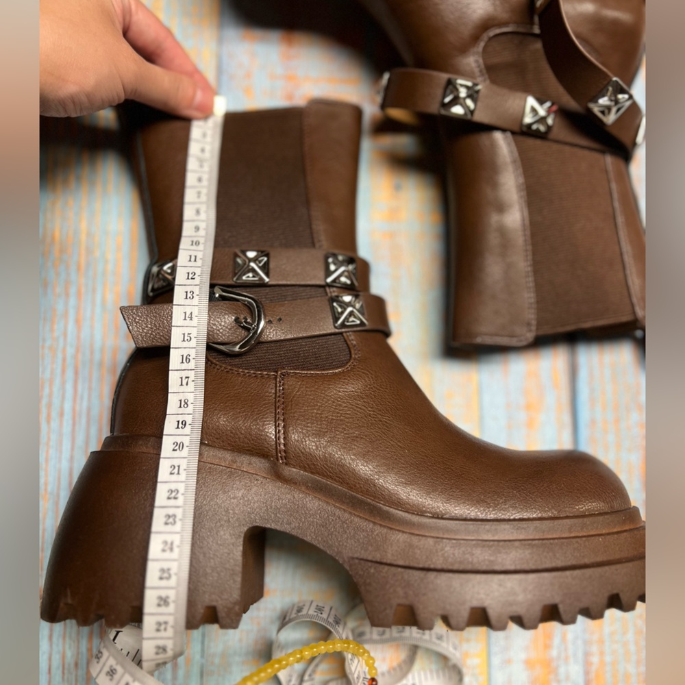 Brown Leather Women's Boots - Picture 2 of 6